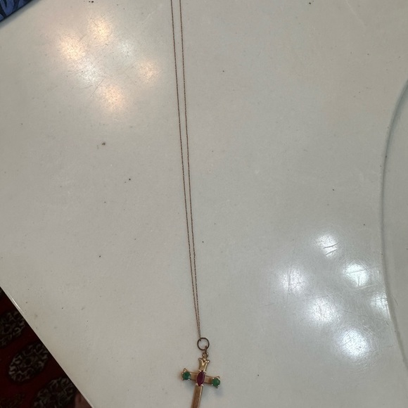 10 k gold cross pendant with genuine ruby and emerald stones - Picture 2 of 8